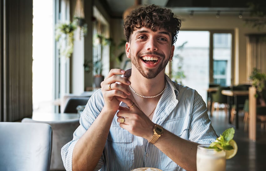 গে একক—অনলাইন ডেটিং